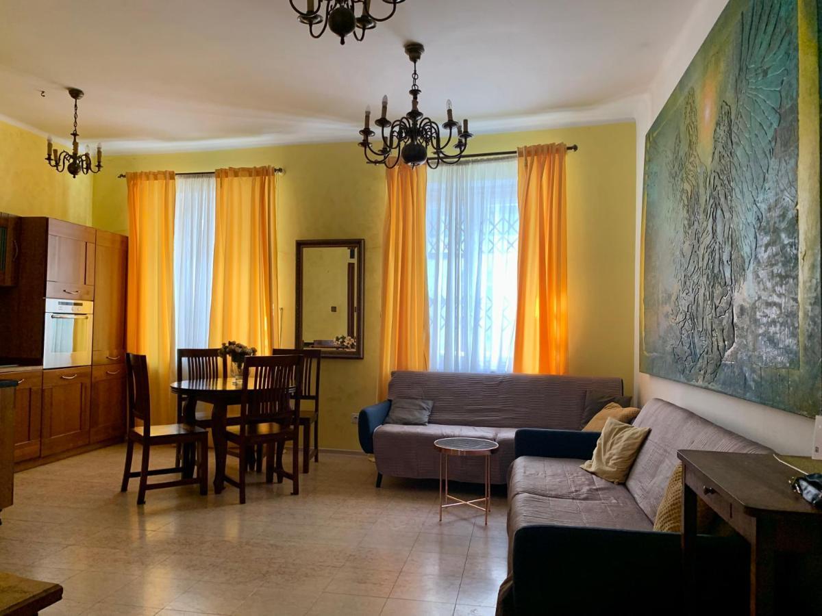 Beautiful And Charming Apartment In The Heart Of The Old Town Varsavia Esterno foto