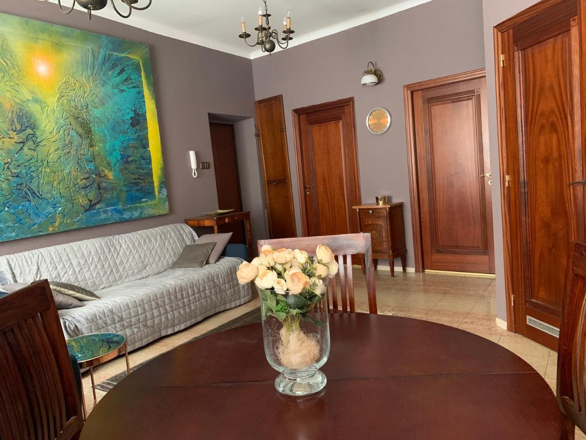 Beautiful And Charming Apartment In The Heart Of The Old Town Varsavia Esterno foto